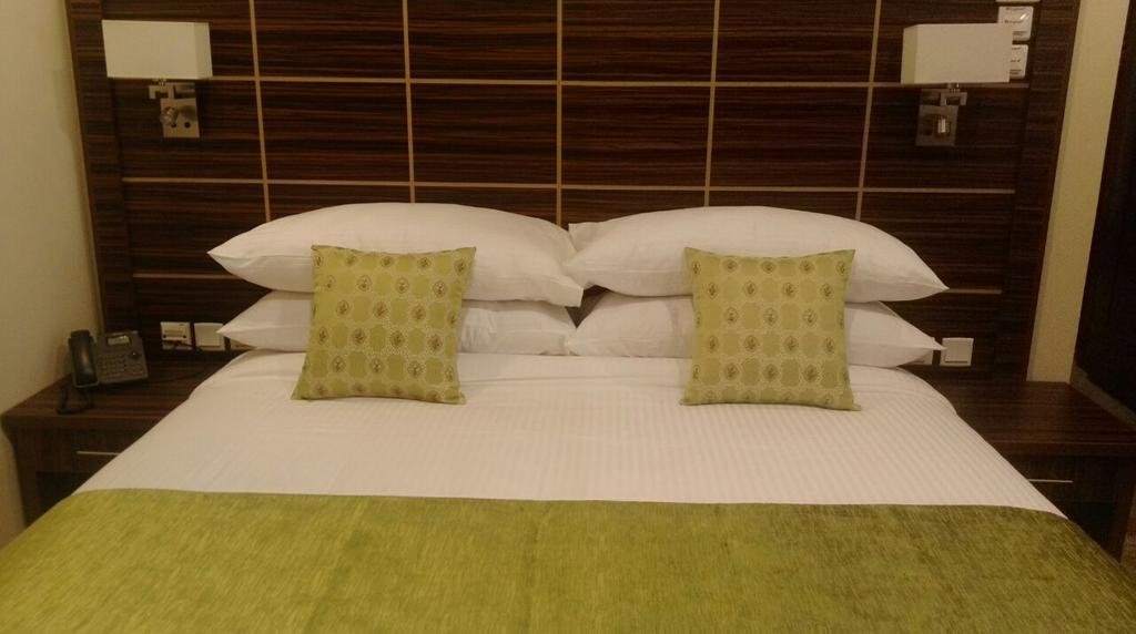 al refa al aziziyah hotel