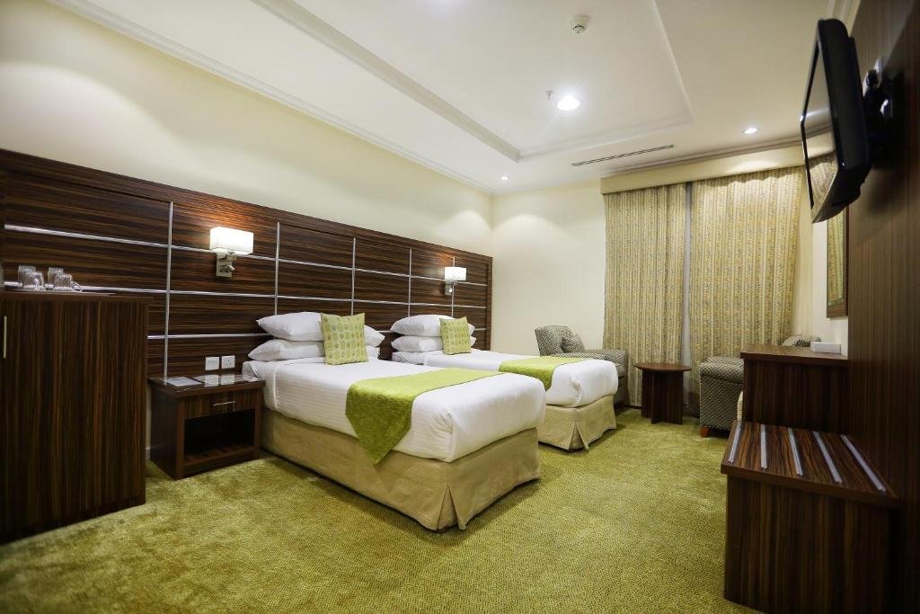 al refa al aziziyah hotel