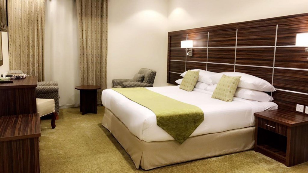 al refa al aziziyah hotel