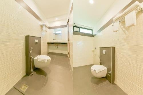 Super Townhouse Edassery Blue Bells,Angamali>>Alwaye,3 star