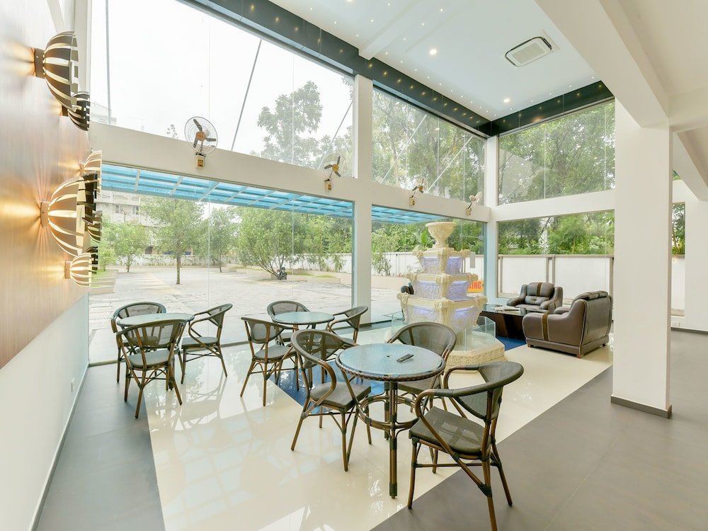 Super Townhouse Edassery Blue Bells,Angamali>>Alwaye,3 star