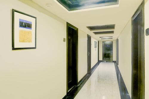 super townhouse oak jm road formerly krishna presidency