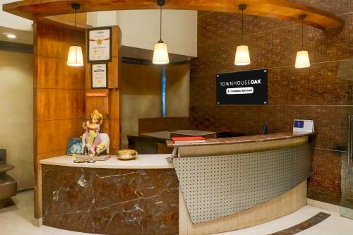 Super Townhouse Oak Jm Road Formerly Krishna Presidency,Shivajinagar>>Pune,4 star