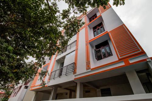 super hotel o rajbanshi nagar