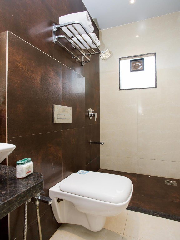 Hotel Royal Oak,Mumbai Suburban>>Mumbai,3 star