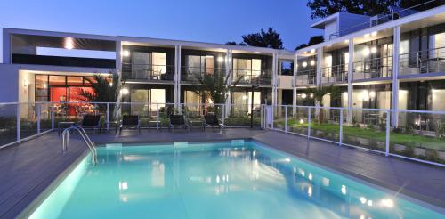 hotel eden park pau est avec piscine