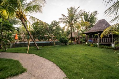 flower bud bungalows