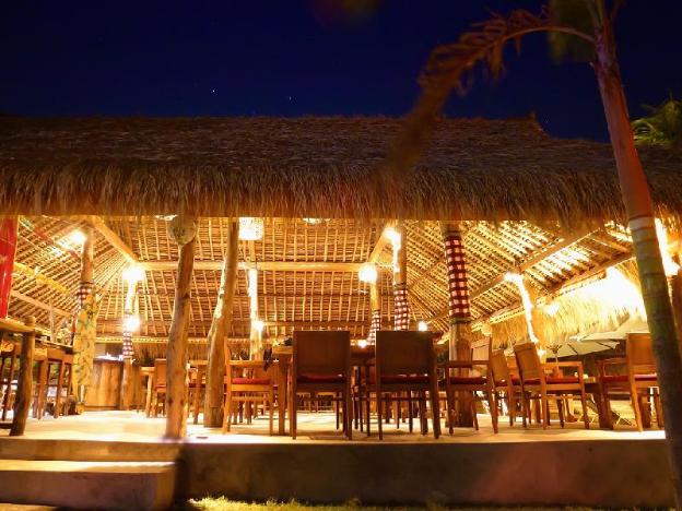 flower bud bungalows