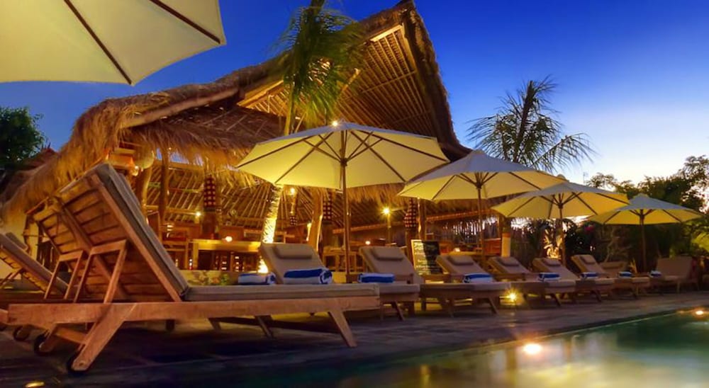 flower bud bungalows