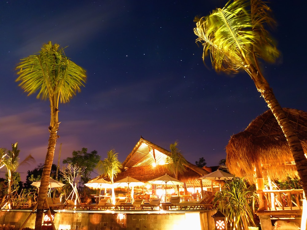 flower bud bungalows