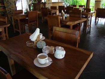 flower bud bungalows