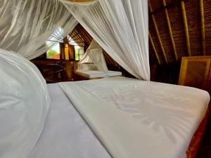 flower bud bungalows