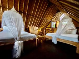 flower bud bungalows