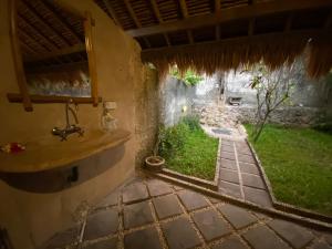 flower bud bungalows