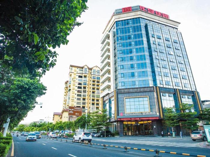 echarm hotel qionghai wanquan river