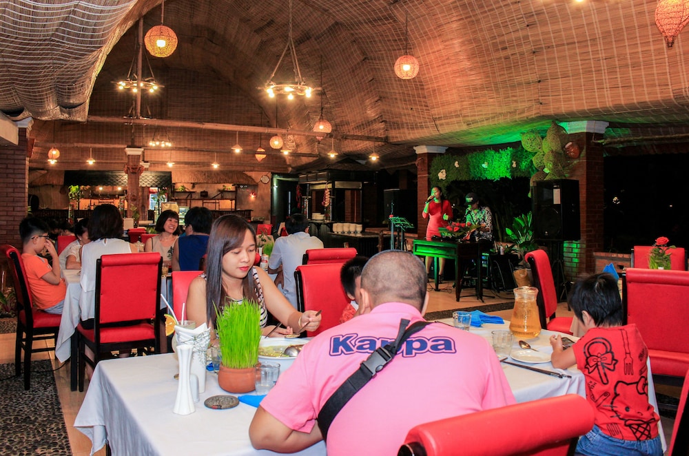 four oceans resort muine