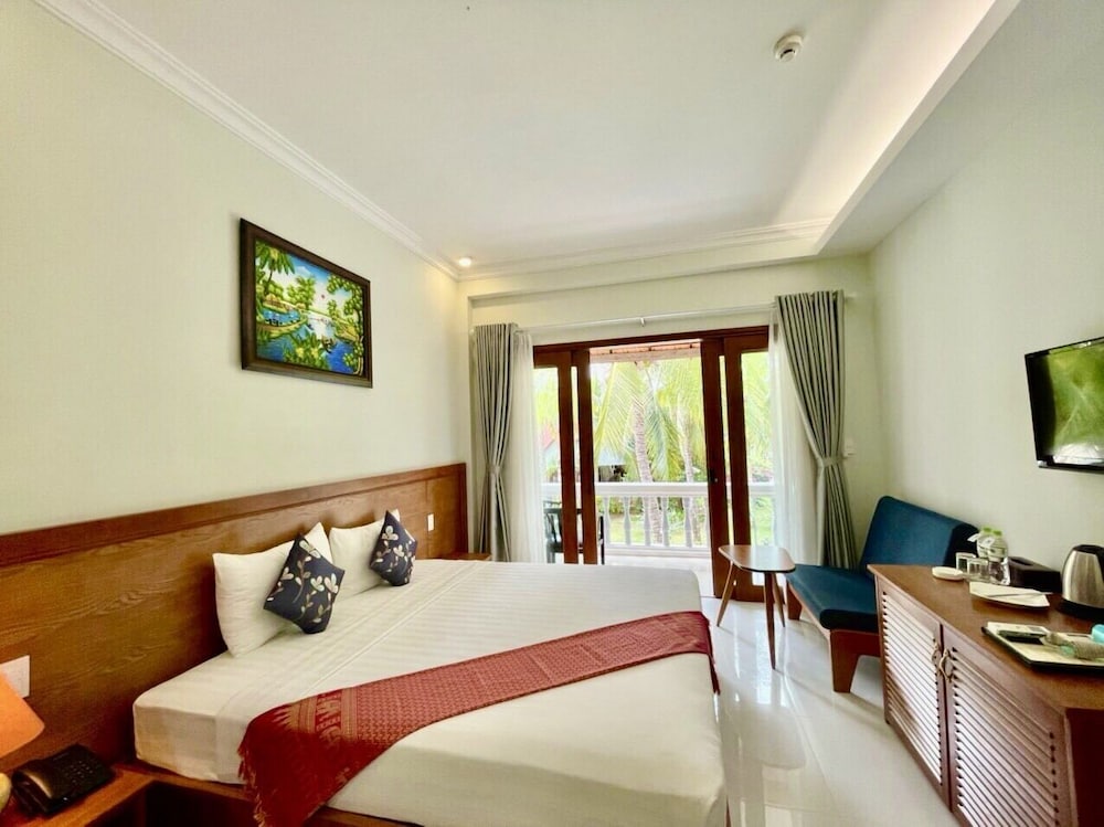 four oceans resort muine