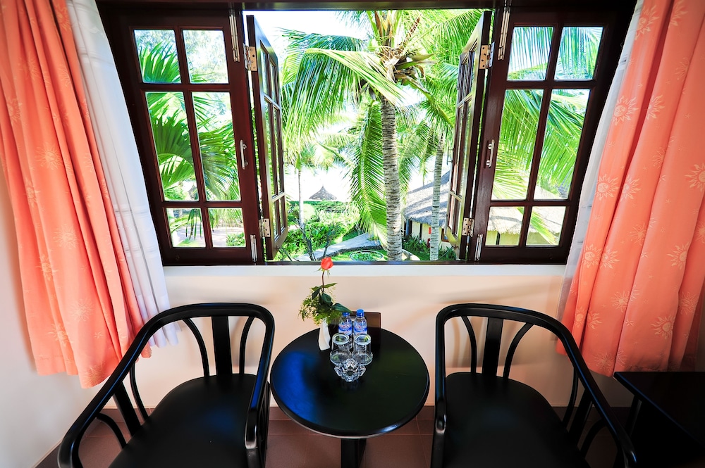 four oceans resort muine