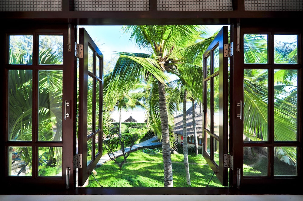 four oceans resort muine