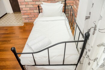 cozy studio room the jarrdin cihampelas