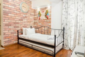 cozy studio room the jarrdin cihampelas