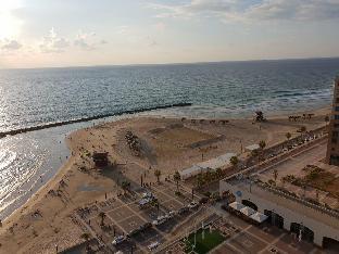 marom hof hacarmel apartments