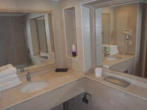 marom hof hacarmel apartments