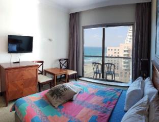 marom hof hacarmel apartments