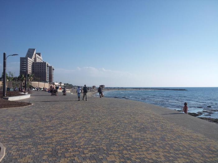 marom hof hacarmel apartments