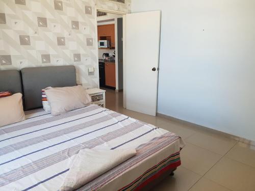 marom hof hacarmel apartments