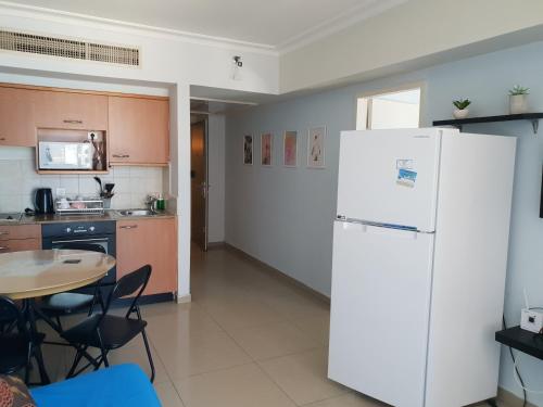 marom hof hacarmel apartments