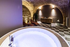 marie claire apartments and spa
