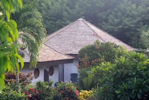 Kariwak Village Holistic Haven And Hotel