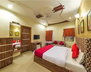 Rudra Mahal Hotel,Ellisbridge,3 star