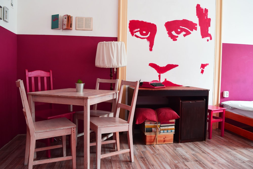 hostel downtown