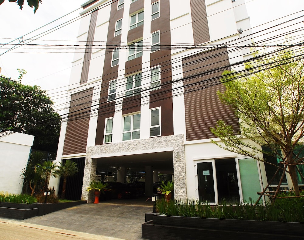 riski residence