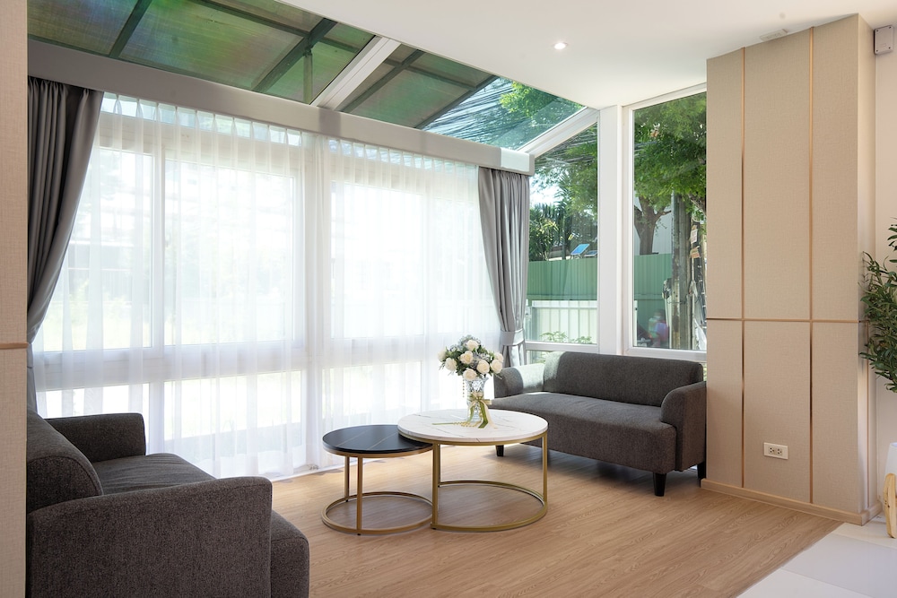 riski residence