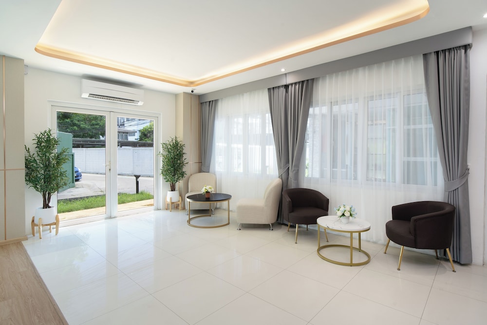 riski residence