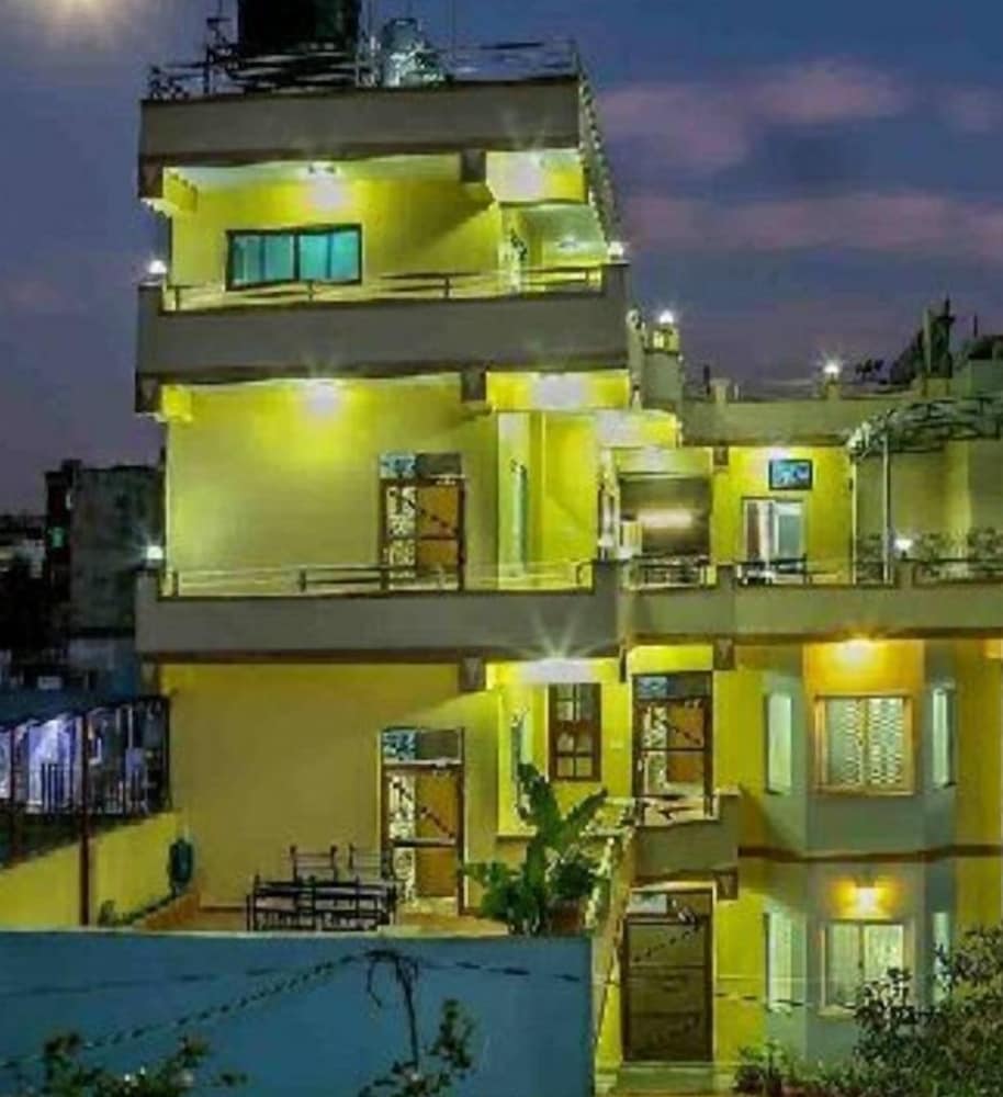 samakhusi deluxe apartment
