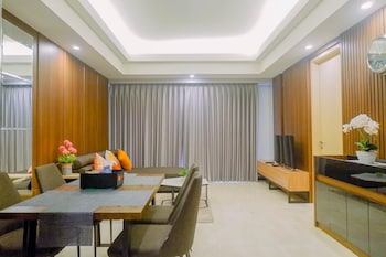 luxurious and spacious 2br apartment at one east residences