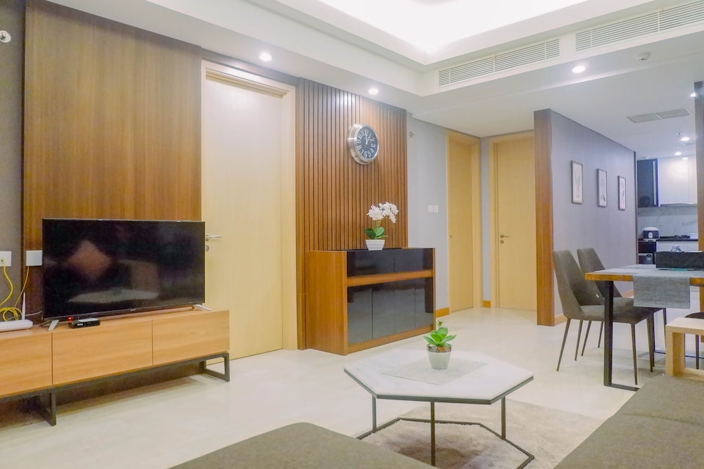luxurious and spacious 2br apartment at one east residences
