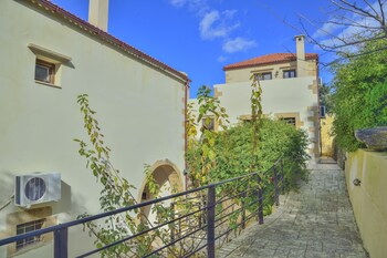 maria villas