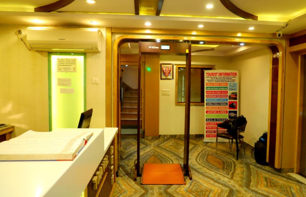 hotel pink city