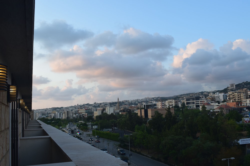monoberge byblos hotel