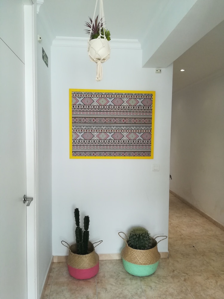 la moraga de poniente malaga hostel