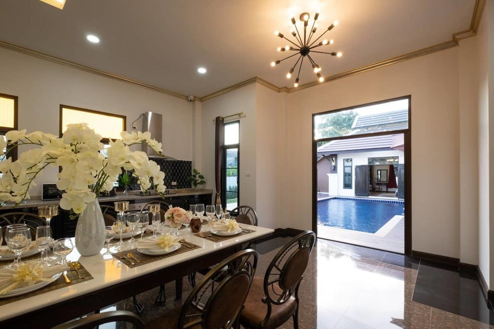 lanna kamin pool villa airport