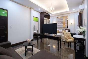 lanna kamin pool villa airport