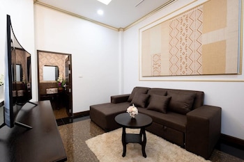 lanna kamin pool villa airport