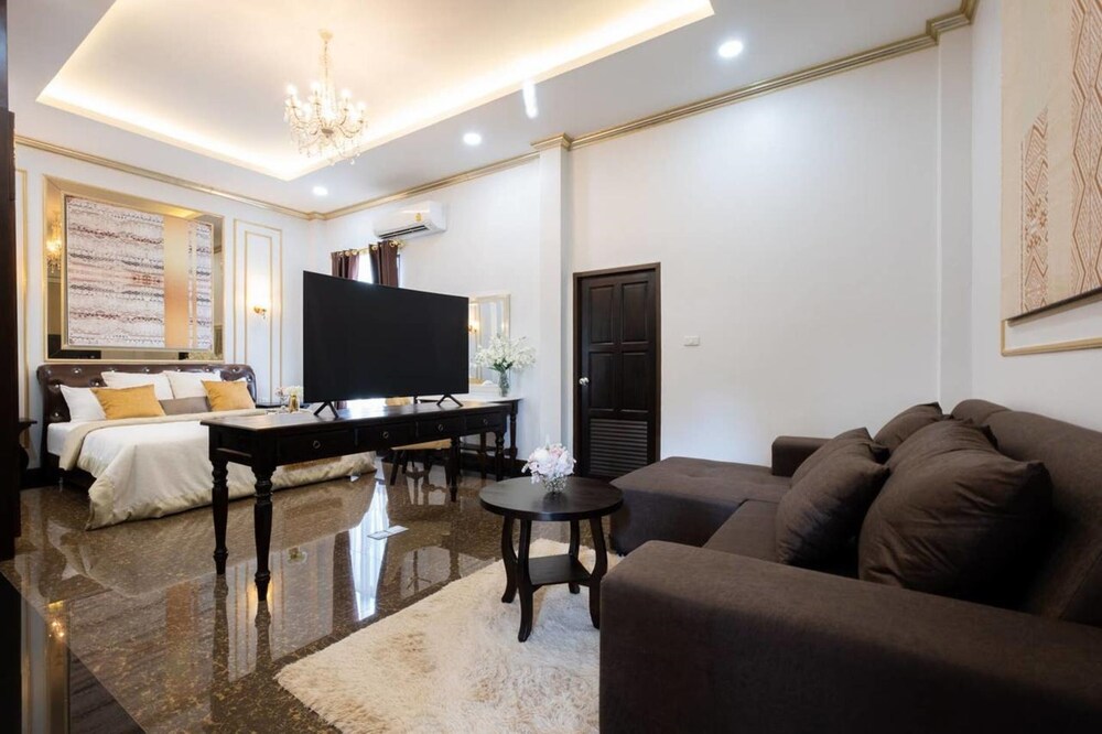 lanna kamin pool villa airport