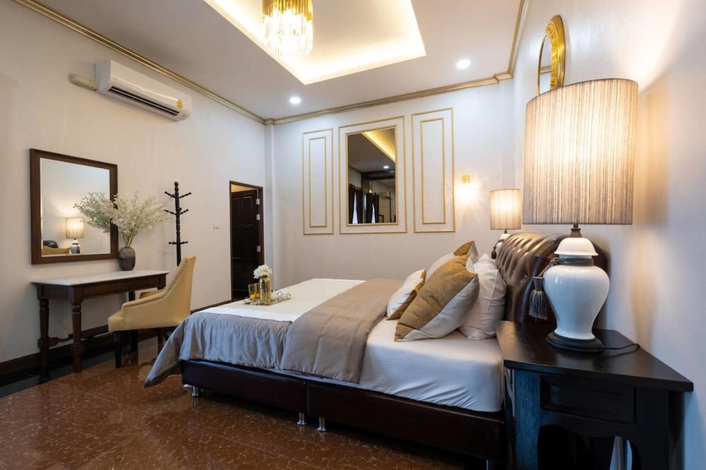 lanna kamin pool villa airport